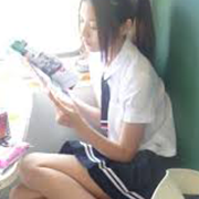 火车上的美女